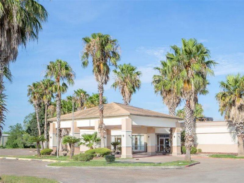 Days Inn By Wyndham Alice Exterior photo